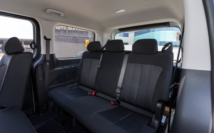 Dubai'de kiralık Hyundai Staria (Beyaz), 2024