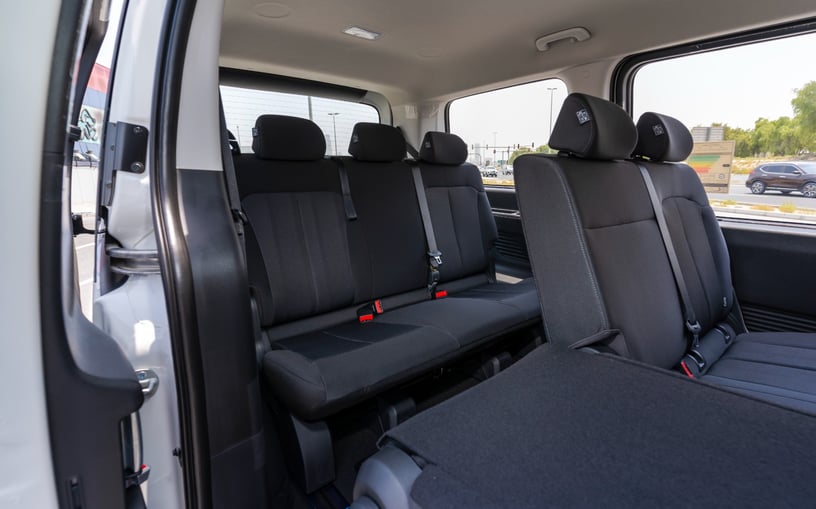 Dubai'de kiralık Hyundai Staria (Beyaz), 2024