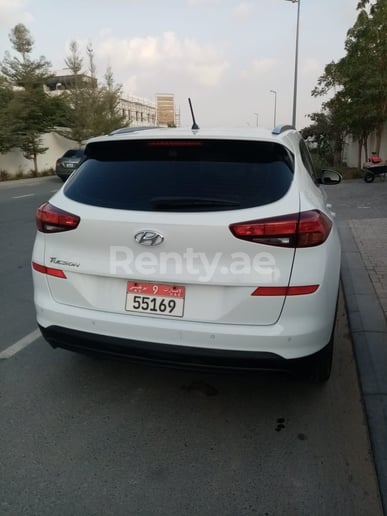 Hyundai Tucson (Blanco), 2020 para alquiler en Dub&aacute;i