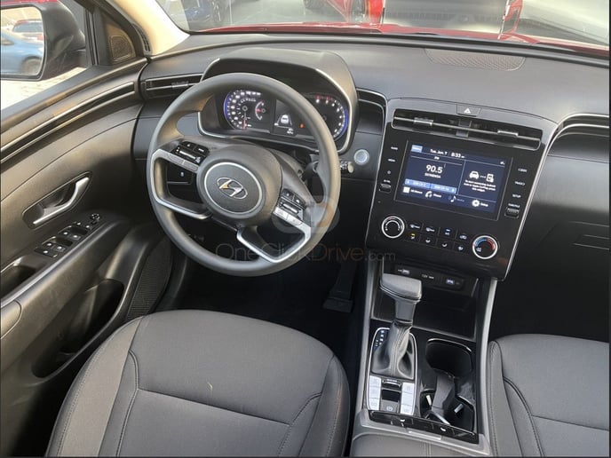 Şarika'de kiralık Hyundai Tucson (Beyaz), 2025