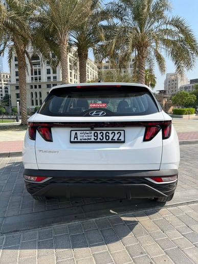 Şarika'de kiralık Hyundai Tucson (Beyaz), 2025