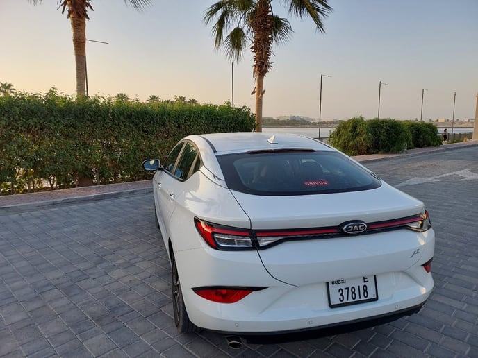 إيجار JAC J7 (أبيض), 2024 في دبي