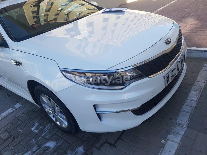 Dubai'de kiralık KIA Optima (Beyaz), 2018