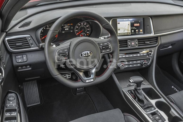 Dubai'de kiralık KIA Optima (Beyaz), 2018