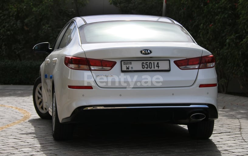 Dubai'de kiralık KIA Optima (Beyaz), 2019