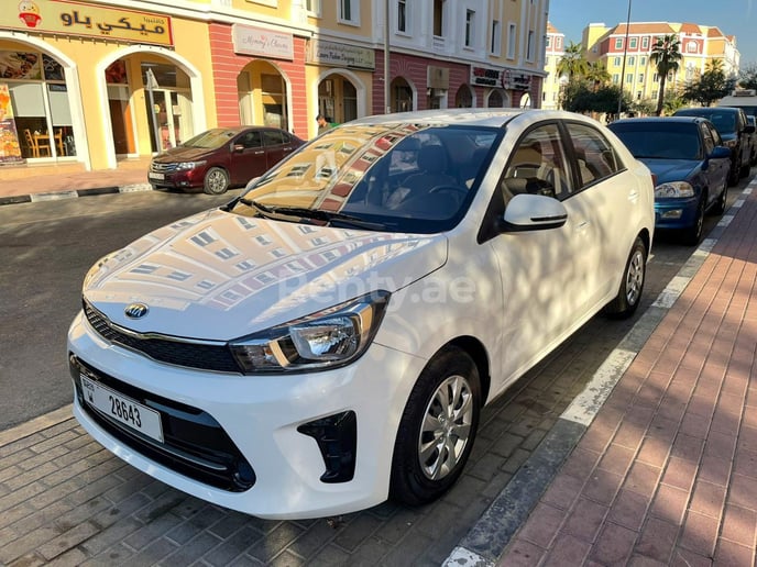 KIA Pegas (Wit), 2021 te huur in Dubai