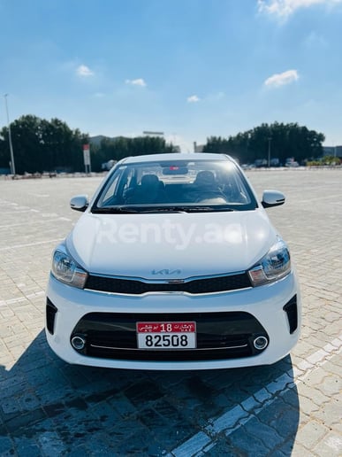 إيجار كيا بيجاس (أبيض), 2022 في دبي