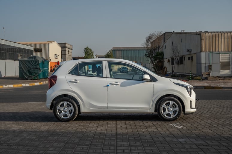 KIA Picanto (Blanco), 2024 para alquiler en Sharjah