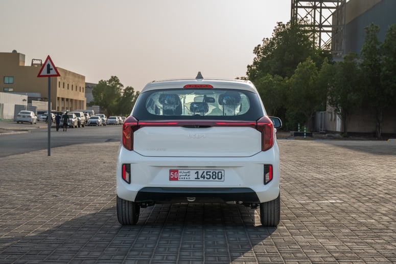 KIA Picanto (Blanco), 2024 para alquiler en Sharjah