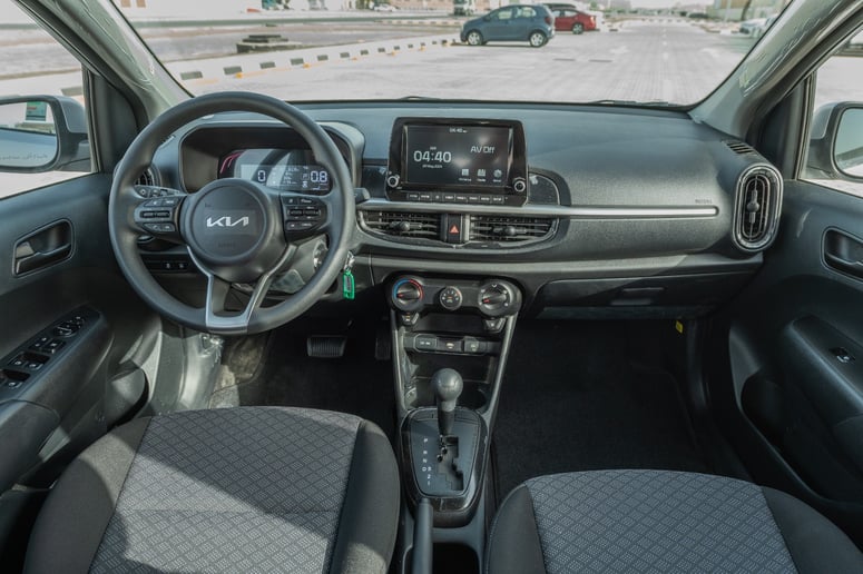 KIA Picanto (Blanco), 2024 para alquiler en Sharjah