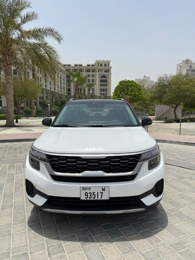 KIA Seltos (Wei&szlig;), 2024  zur Miete in Ras Al Khaimah
