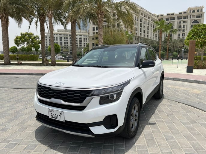 KIA Seltos (Bianca), 2024 in affitto a Sharjah