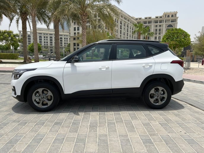 KIA Seltos (Bianca), 2024 in affitto a Sharjah