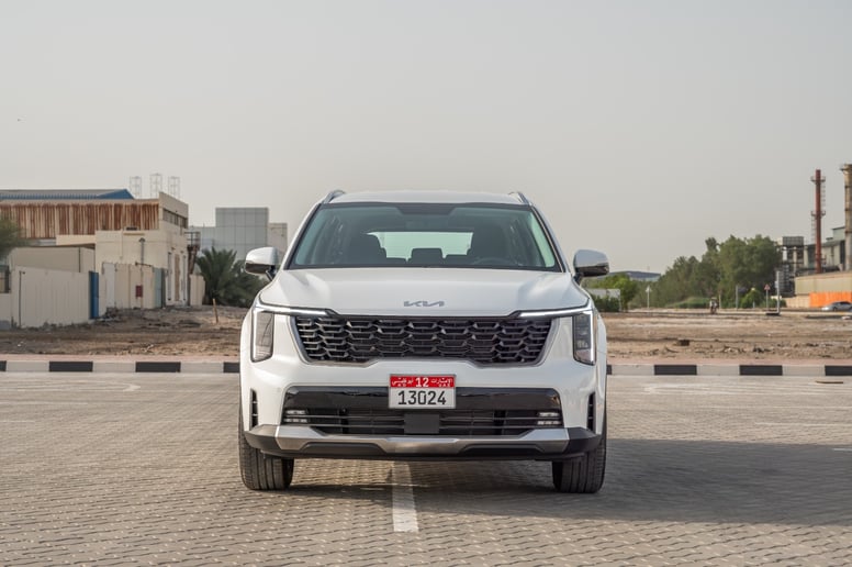 KIA Sorento (Wei&szlig;), 2024  zur Miete in Abu Dhabi
