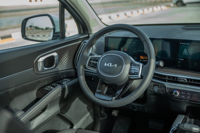 KIA Sorento (Wei&szlig;), 2024  zur Miete in Abu Dhabi