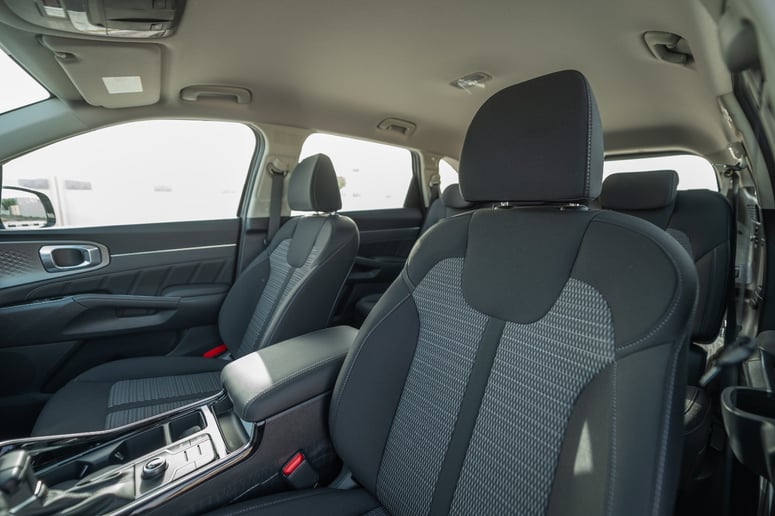 KIA Sorento (Wei&szlig;), 2024  zur Miete in Abu Dhabi