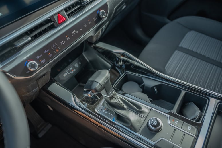 KIA Sorento (Wei&szlig;), 2024  zur Miete in Abu Dhabi