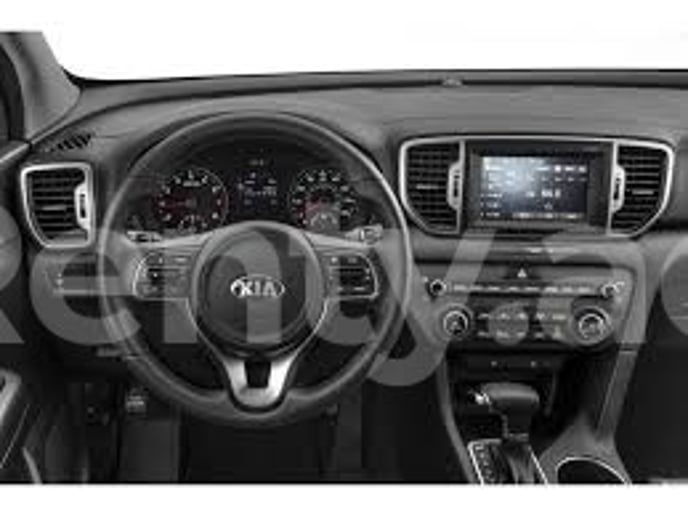 KIA Sportage (Белый), 2018 для аренды в Дубай