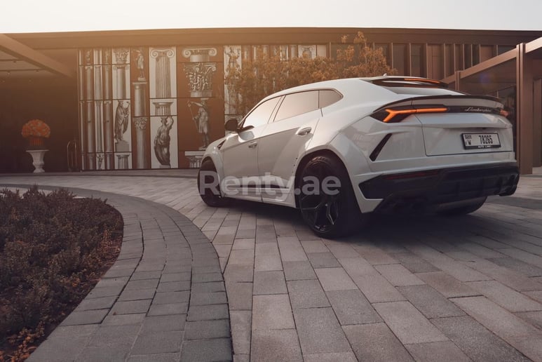 Lamborghini Urus Novitec (Blanco), 2020 para alquiler en Dub&aacute;i