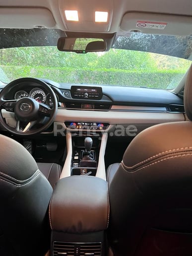 Dubai'de kiralık Mazda 6 (Beyaz), 2023