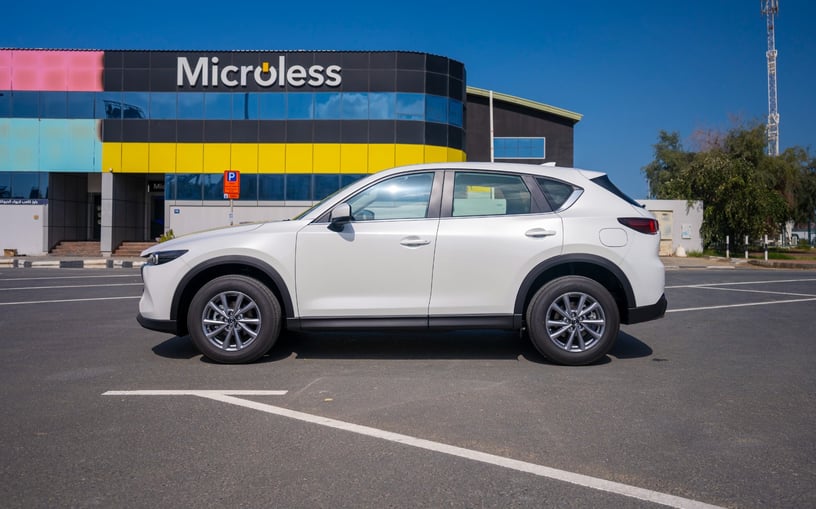 Mazda CX5 (Wit), 2024 te huur in Ras Al Khaimah