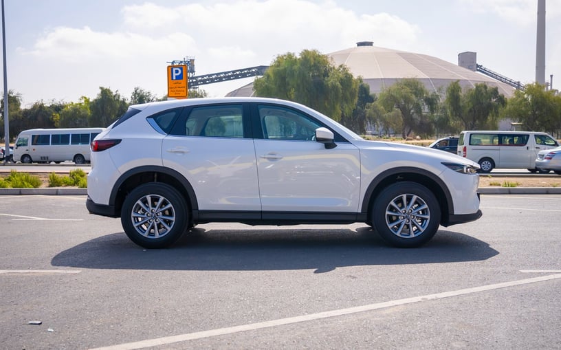 Mazda CX5 (Wit), 2024 te huur in Ras Al Khaimah