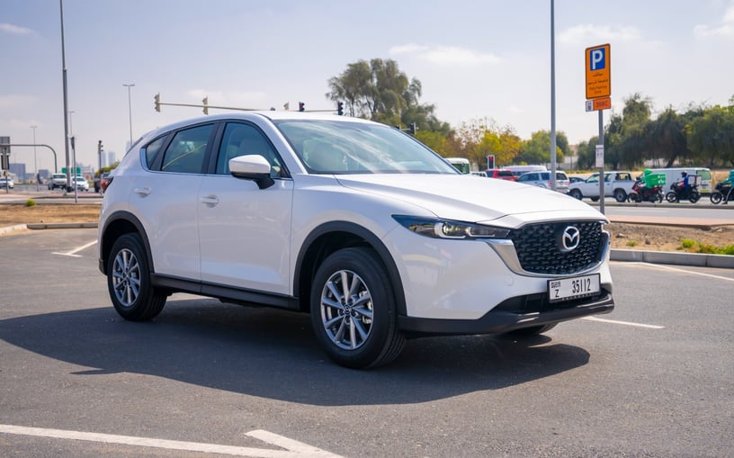 Mazda CX5 (Wit), 2024 te huur in Ras Al Khaimah