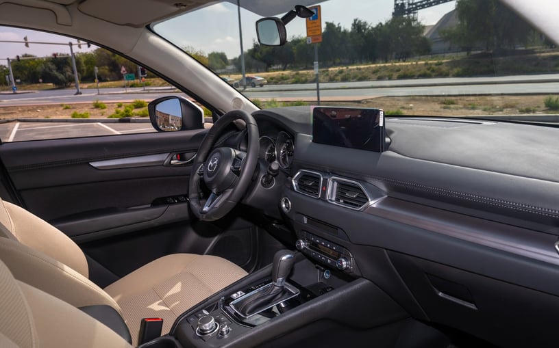 Mazda CX5 (Wit), 2024 te huur in Ras Al Khaimah