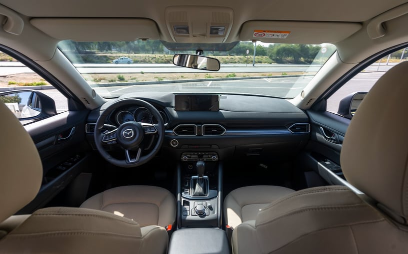 Mazda CX5 (Wit), 2024 te huur in Ras Al Khaimah