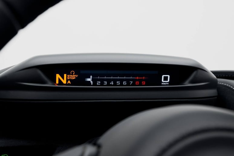 McLaren 720 S (Grise), 2022 &agrave; louer &agrave; Duba&iuml;