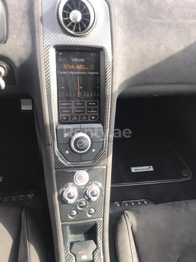 إيجار مكلارين 650S سبايدر (أبيض), 2015 في دبي