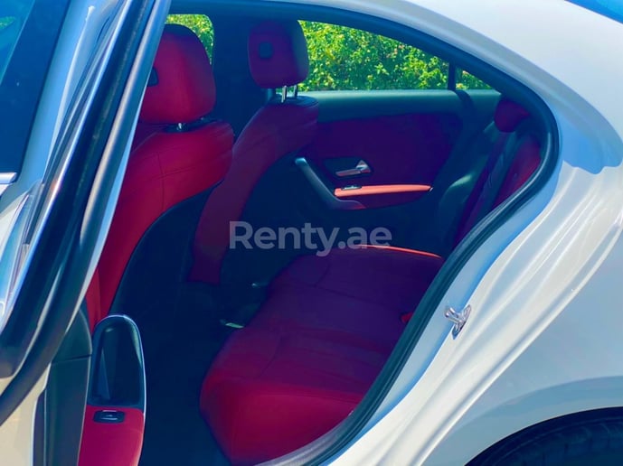 Mercedes A Class (Bianca), 2021 in affitto a Dubai