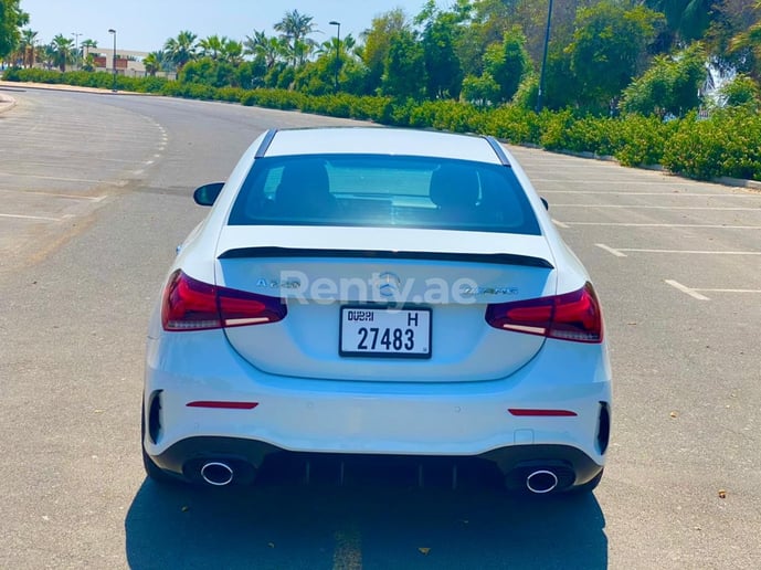 Mercedes A Class (Bianca), 2021 in affitto a Dubai