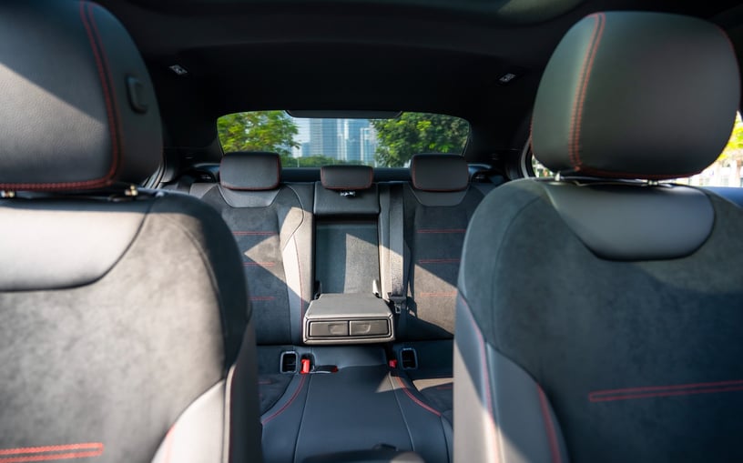 Mercedes A200 (Beyaz), 2025 - Res&uuml;'l-Hayme'deki leasing teklifleri
