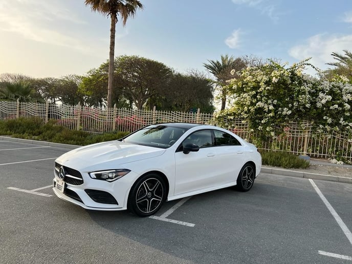 Mercedes CLA 250 (Blanc), 2021 &agrave; louer &agrave; Sharjah