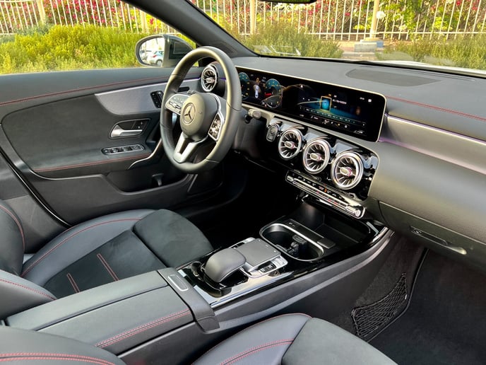 Mercedes CLA 250 (Blanc), 2021 &agrave; louer &agrave; Sharjah