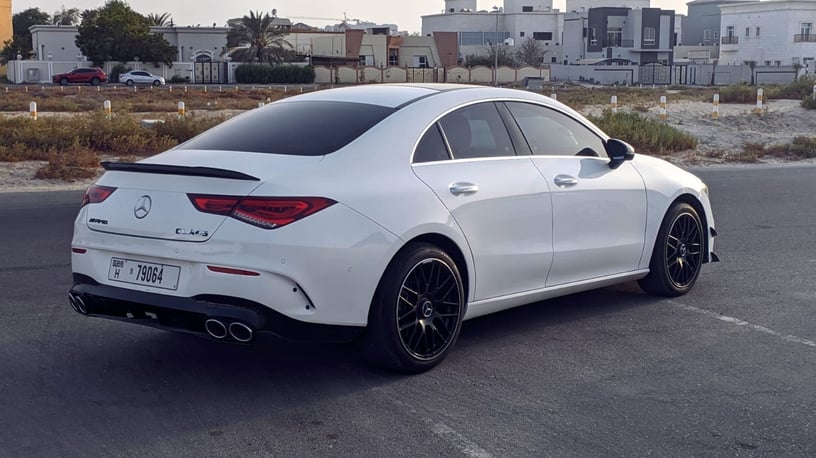 在沙迦 租 梅赛德斯CLA (白色), 2021