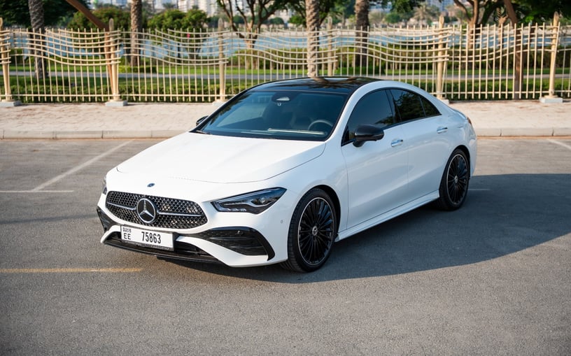 Mercedes CLA200 (Blanco), 2026 para alquiler en Abu Dhabi