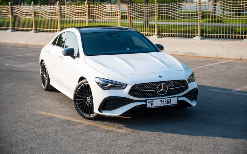 Mercedes CLA200 (Blanco), 2026 para alquiler en Abu Dhabi