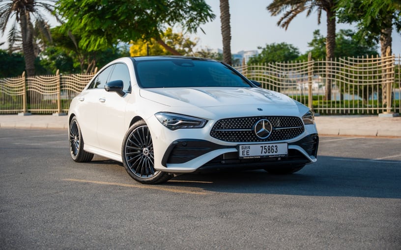 Mercedes CLA200 (Blanco), 2026 para alquiler en Abu Dhabi
