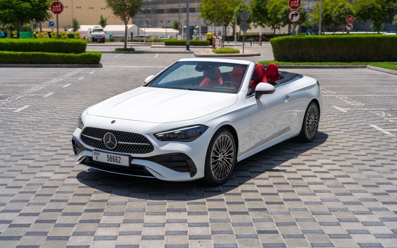 Mercedes CLE 200 AMG cabriolet/convertible (Blanc), 2025 &agrave; louer &agrave; Abu Dhabi