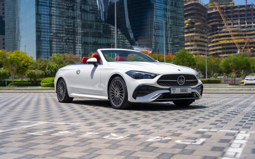 Mercedes CLE 200 AMG cabriolet/convertible (Blanc), 2025 &agrave; louer &agrave; Abu Dhabi