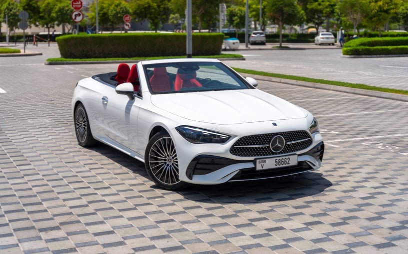 Mercedes CLE 200 AMG cabriolet/convertible (Blanc), 2025 &agrave; louer &agrave; Abu Dhabi