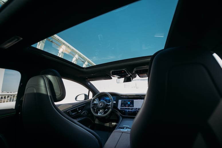 Mercedes EQS 53 AMG (Белый), 2023 для аренды в Шарджа