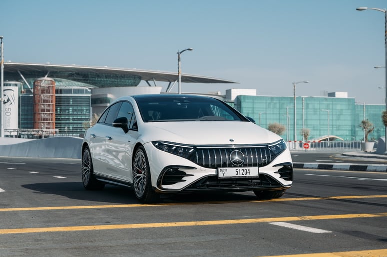 Mercedes EQS 53 AMG (Белый), 2023 для аренды в Шарджа