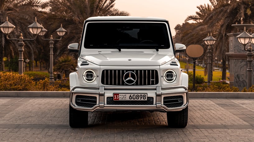 إيجار مرسيدس G63 AMG (أبيض), 2019 في أبو ظبي