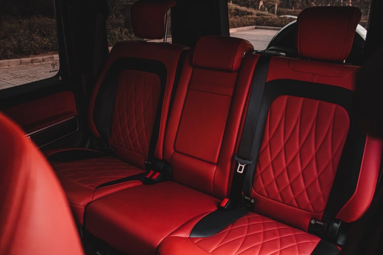 إيجار مرسيدس G63 AMG (أبيض), 2019 في أبو ظبي
