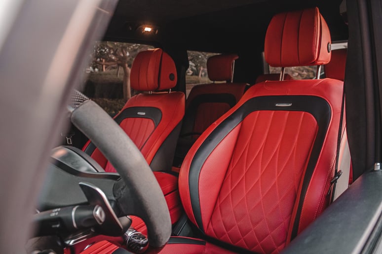 Mercedes G63 AMG (Wit), 2022 te huur in Abu Dhabi
