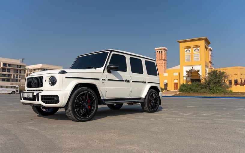 Mercedes G63 AMG (Wei&szlig;), 2022  zur Miete in Ras Al Khaimah