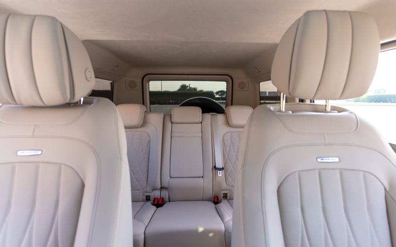 Mercedes G63 AMG (Wei&szlig;), 2022  zur Miete in Ras Al Khaimah